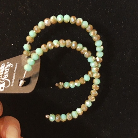 Sold - Picture 3 of 5